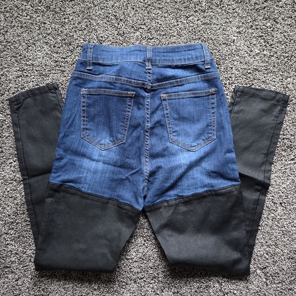 Fashion Nova High Rise Black and Blue Jeans - Picture 7 of 7